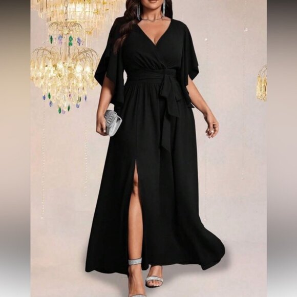 Elegant Black Maxi Dress - Picture 1 of 12